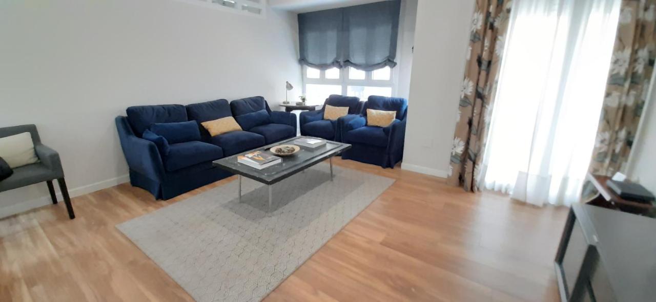 Urban El Postigo Homestay